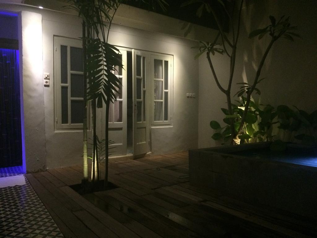 Апартаменты The Patio Yogya Джокьякарта Экстерьер фото