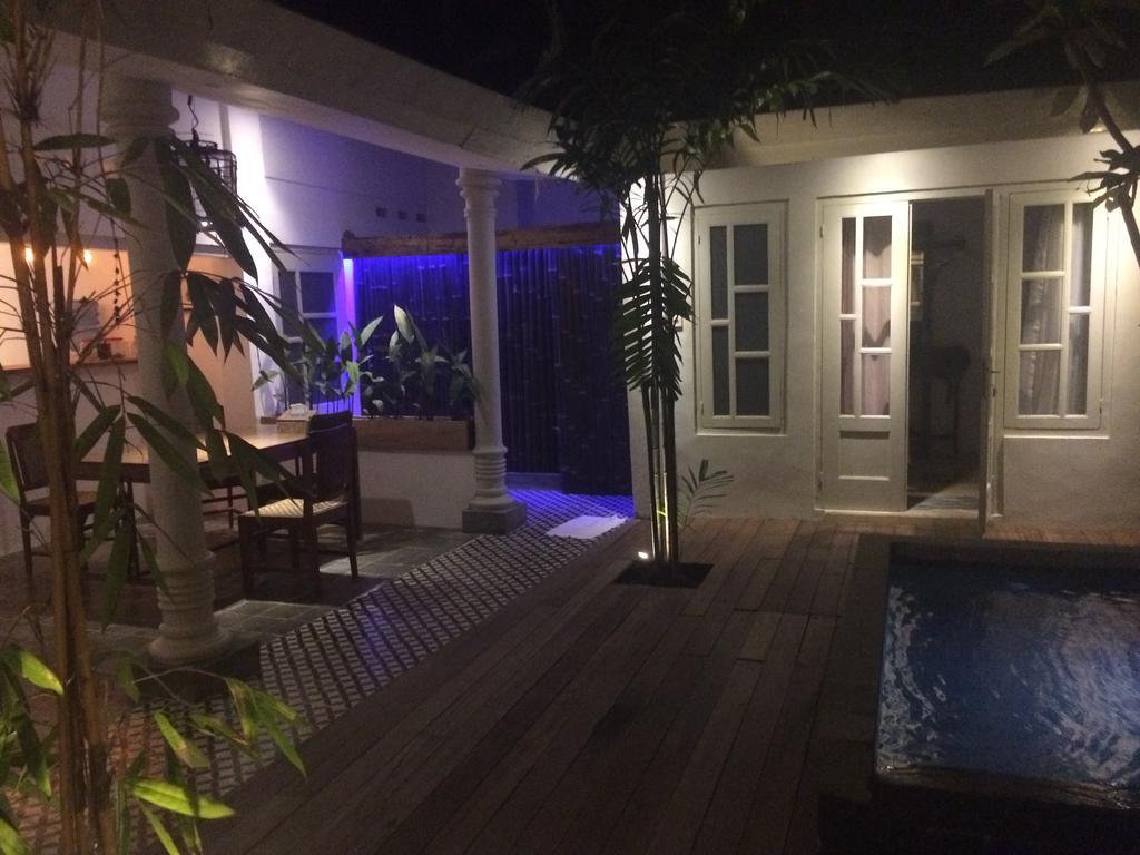 Апартаменты The Patio Yogya Джокьякарта Экстерьер фото